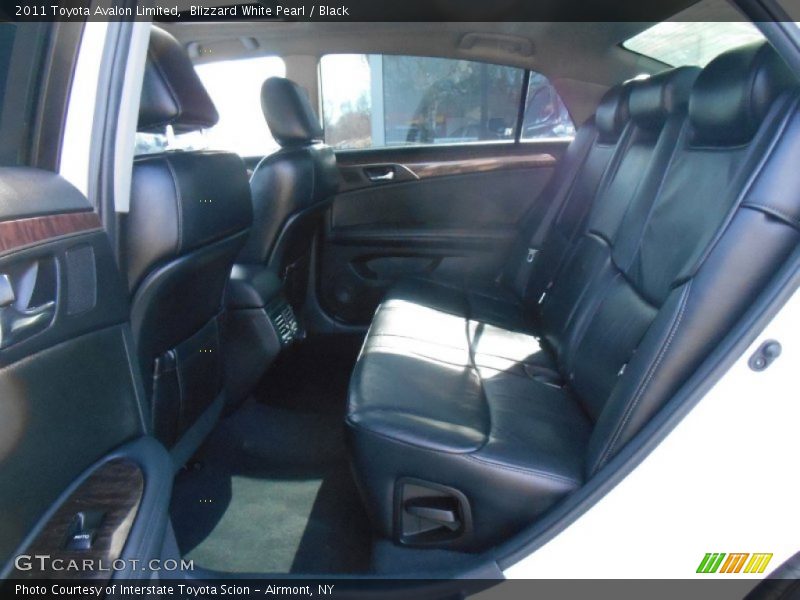 Blizzard White Pearl / Black 2011 Toyota Avalon Limited
