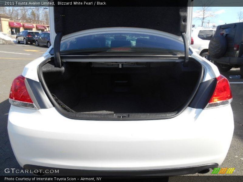 Blizzard White Pearl / Black 2011 Toyota Avalon Limited