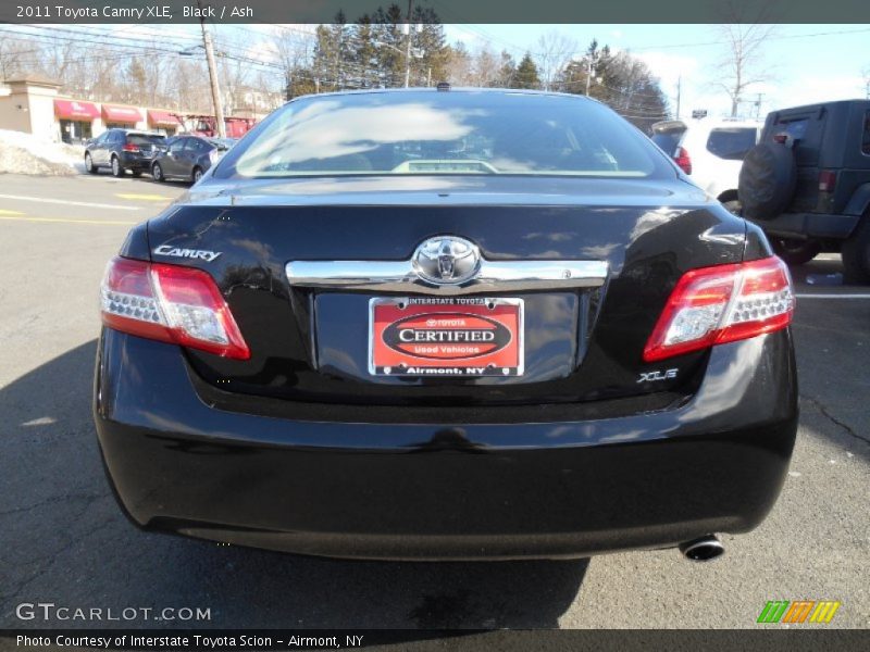 Black / Ash 2011 Toyota Camry XLE