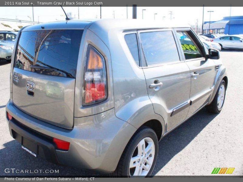 Titanium Gray / Black Soul Logo Cloth 2011 Kia Soul +