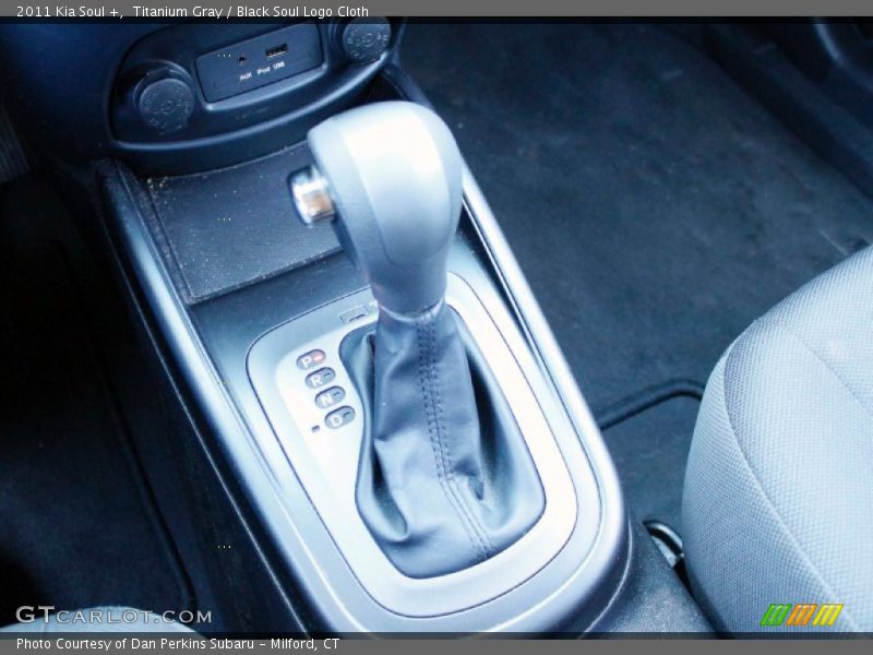 Titanium Gray / Black Soul Logo Cloth 2011 Kia Soul +