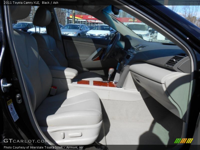 Black / Ash 2011 Toyota Camry XLE