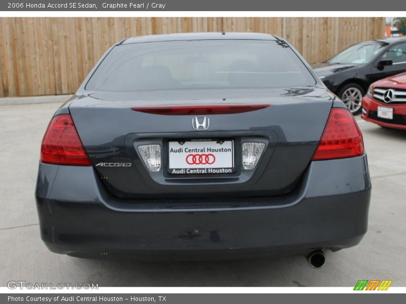 Graphite Pearl / Gray 2006 Honda Accord SE Sedan