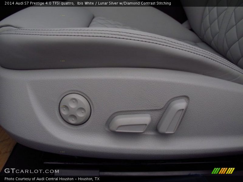 Controls of 2014 S7 Prestige 4.0 TFSI quattro
