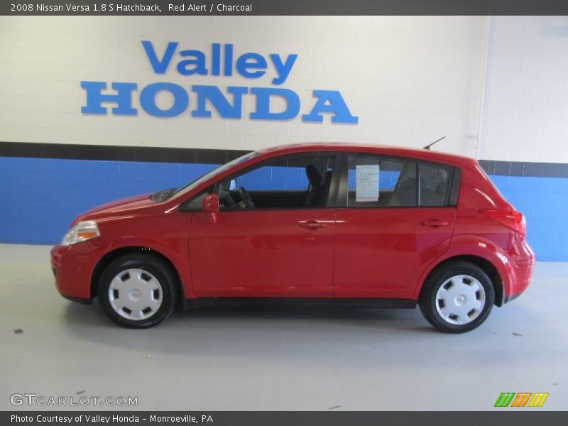 Red Alert / Charcoal 2008 Nissan Versa 1.8 S Hatchback