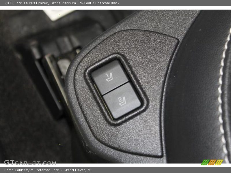 White Platinum Tri-Coat / Charcoal Black 2012 Ford Taurus Limited