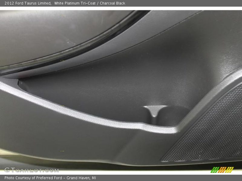 White Platinum Tri-Coat / Charcoal Black 2012 Ford Taurus Limited