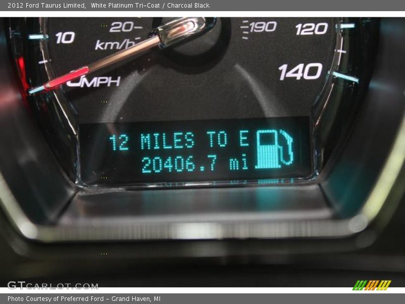 White Platinum Tri-Coat / Charcoal Black 2012 Ford Taurus Limited
