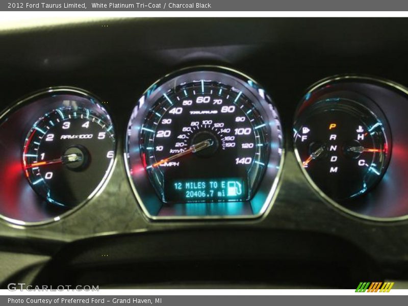 White Platinum Tri-Coat / Charcoal Black 2012 Ford Taurus Limited