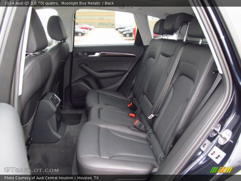 Rear Seat of 2014 Q5 3.0 TDI quattro