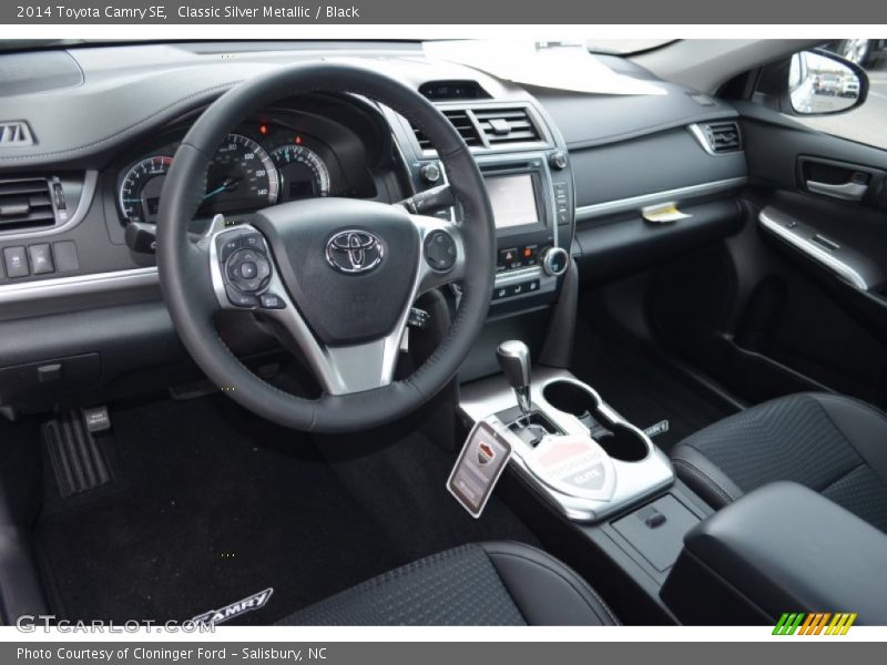 Classic Silver Metallic / Black 2014 Toyota Camry SE