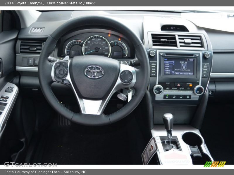 Classic Silver Metallic / Black 2014 Toyota Camry SE