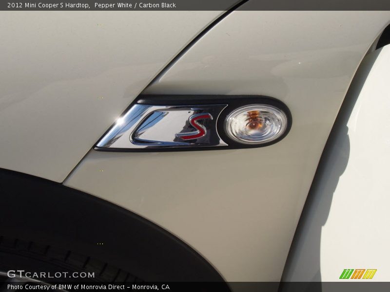Pepper White / Carbon Black 2012 Mini Cooper S Hardtop