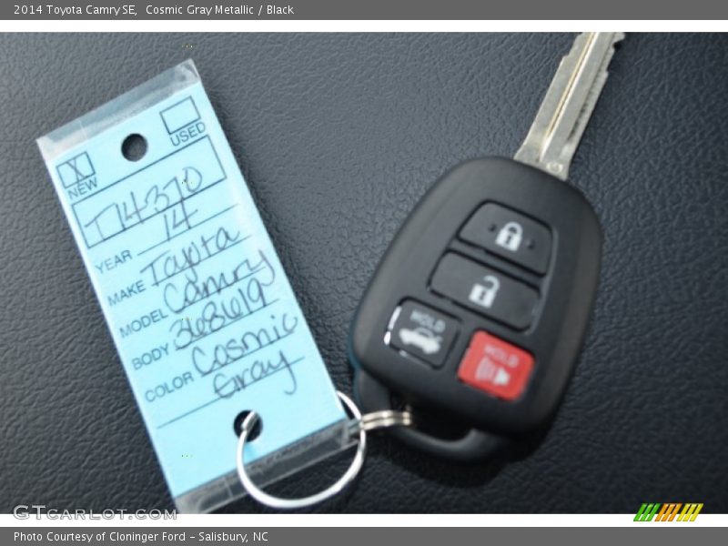 Cosmic Gray Metallic / Black 2014 Toyota Camry SE