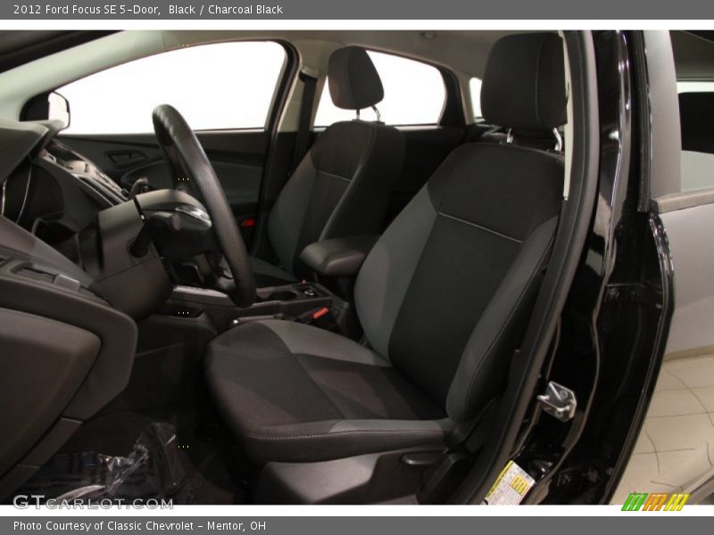 Black / Charcoal Black 2012 Ford Focus SE 5-Door