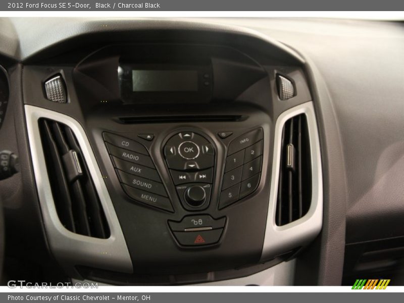 Black / Charcoal Black 2012 Ford Focus SE 5-Door