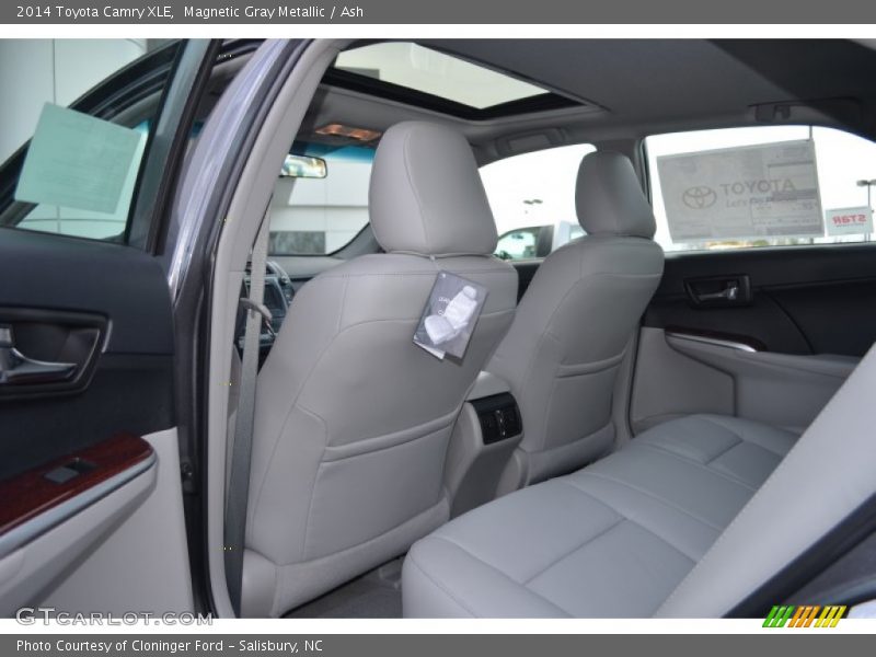Magnetic Gray Metallic / Ash 2014 Toyota Camry XLE