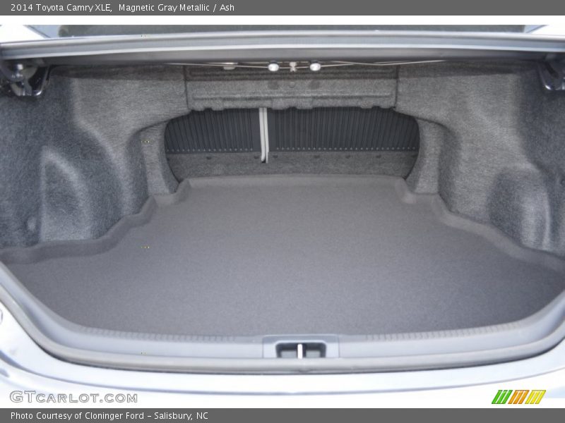 Magnetic Gray Metallic / Ash 2014 Toyota Camry XLE