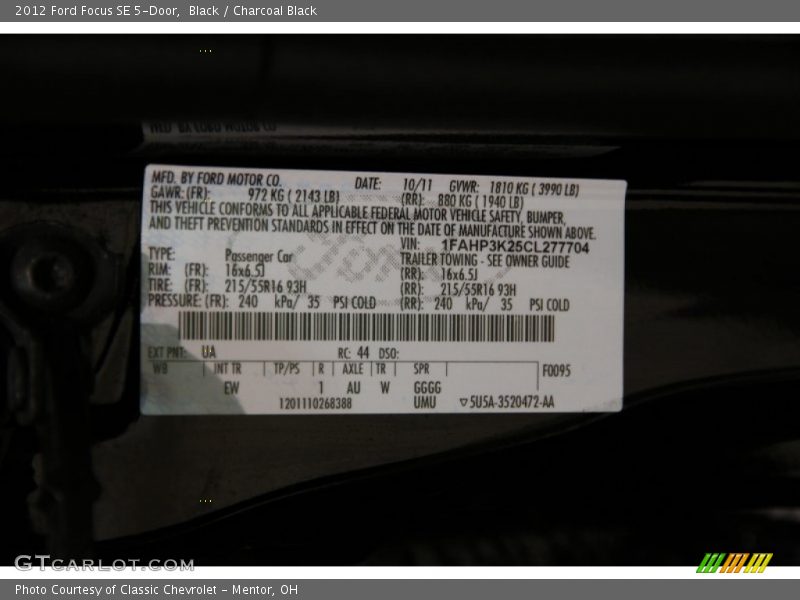 Black / Charcoal Black 2012 Ford Focus SE 5-Door