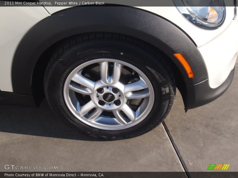 Pepper White / Carbon Black 2011 Mini Cooper Hardtop