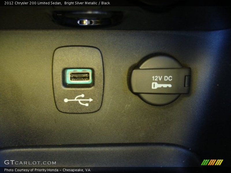 Bright Silver Metallic / Black 2012 Chrysler 200 Limited Sedan