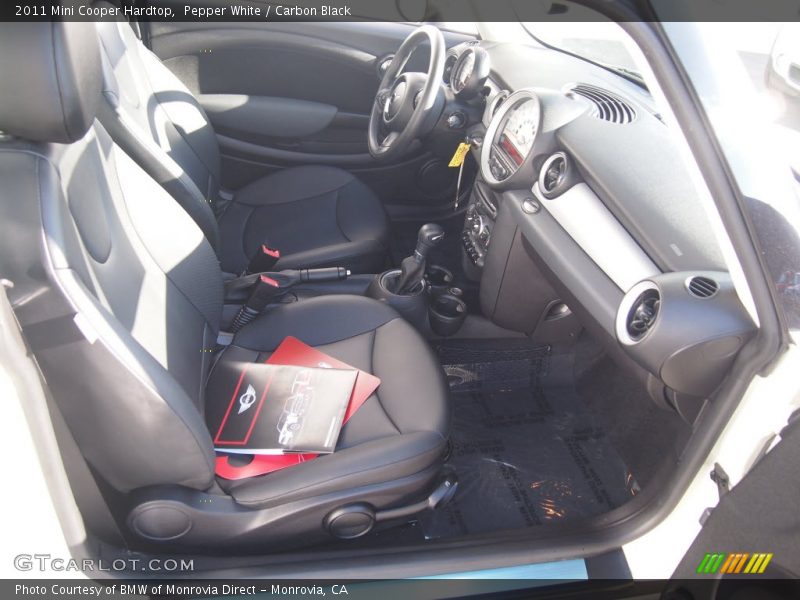 Pepper White / Carbon Black 2011 Mini Cooper Hardtop