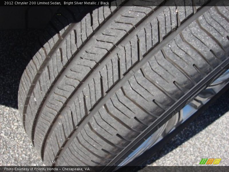 Bright Silver Metallic / Black 2012 Chrysler 200 Limited Sedan