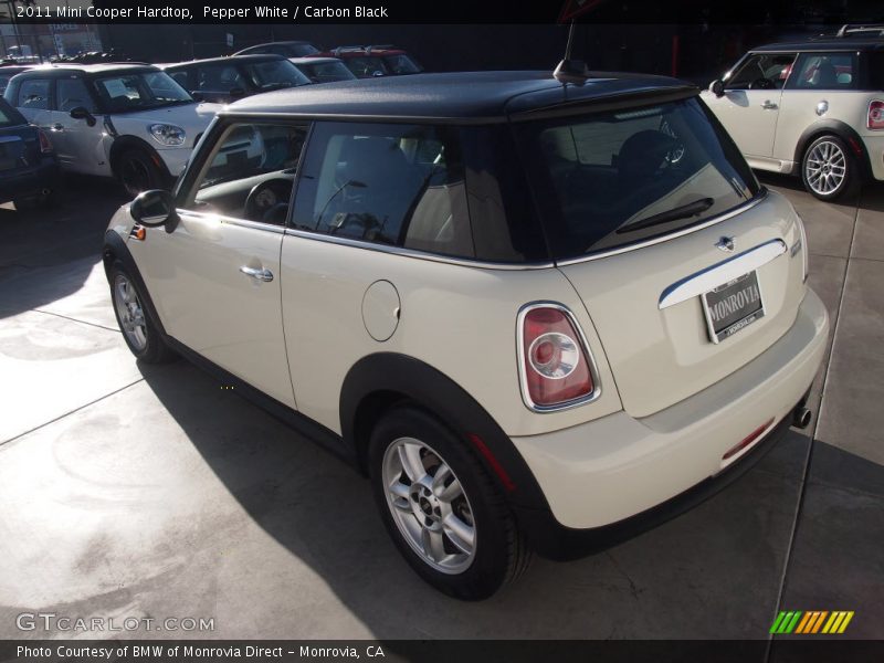 Pepper White / Carbon Black 2011 Mini Cooper Hardtop