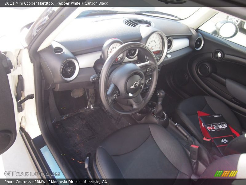 Pepper White / Carbon Black 2011 Mini Cooper Hardtop