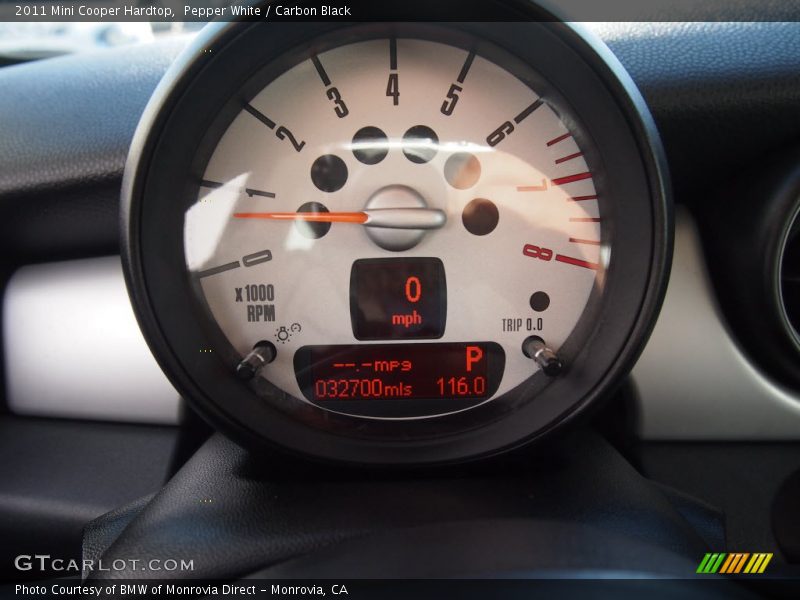 Pepper White / Carbon Black 2011 Mini Cooper Hardtop