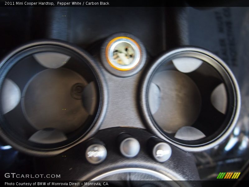 Pepper White / Carbon Black 2011 Mini Cooper Hardtop