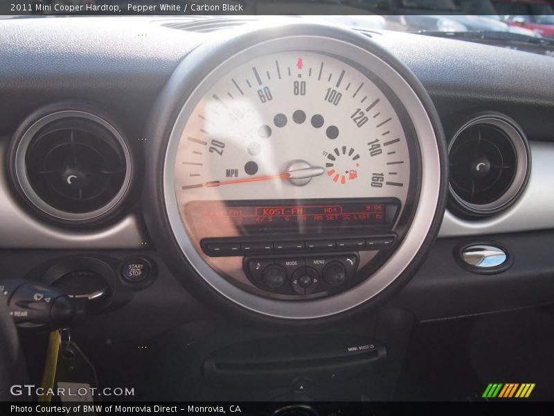 Pepper White / Carbon Black 2011 Mini Cooper Hardtop