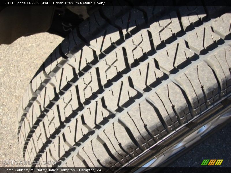 Urban Titanium Metallic / Ivory 2011 Honda CR-V SE 4WD