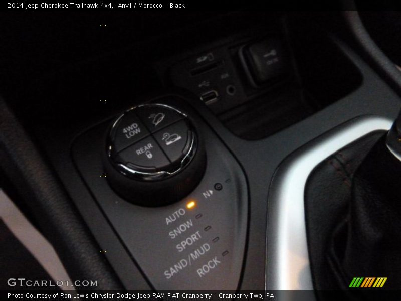 Anvil / Morocco - Black 2014 Jeep Cherokee Trailhawk 4x4