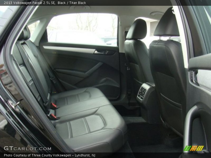 Black / Titan Black 2013 Volkswagen Passat 2.5L SE