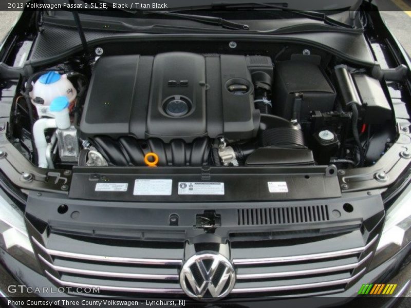 Black / Titan Black 2013 Volkswagen Passat 2.5L SE