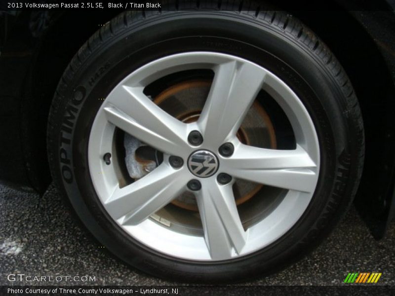 Black / Titan Black 2013 Volkswagen Passat 2.5L SE