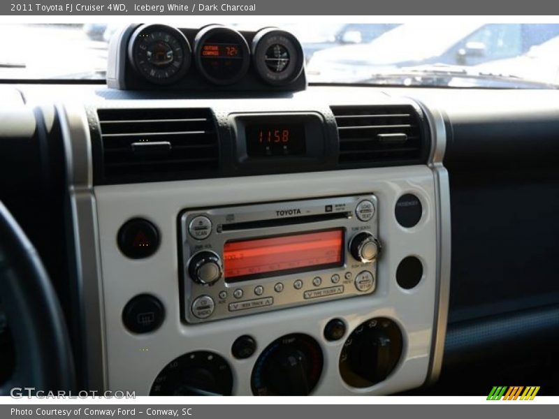 Iceberg White / Dark Charcoal 2011 Toyota FJ Cruiser 4WD