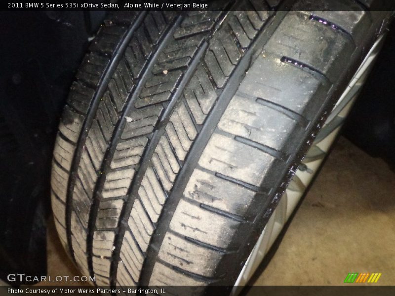 Alpine White / Venetian Beige 2011 BMW 5 Series 535i xDrive Sedan