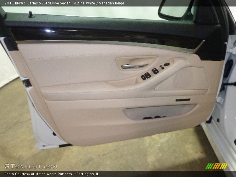 Alpine White / Venetian Beige 2011 BMW 5 Series 535i xDrive Sedan