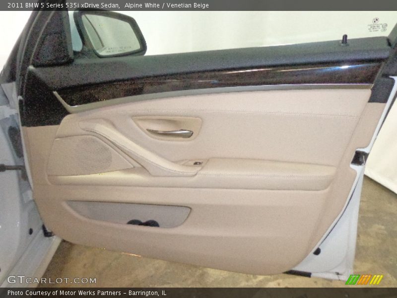Alpine White / Venetian Beige 2011 BMW 5 Series 535i xDrive Sedan