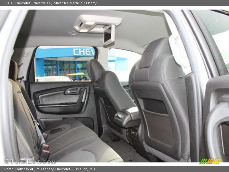Silver Ice Metallic / Ebony 2010 Chevrolet Traverse LT