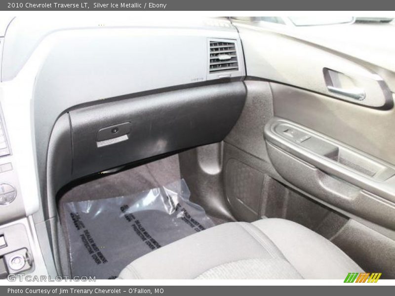 Silver Ice Metallic / Ebony 2010 Chevrolet Traverse LT