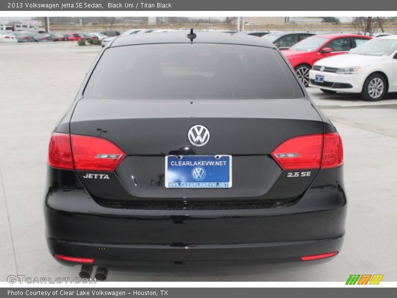 Black Uni / Titan Black 2013 Volkswagen Jetta SE Sedan