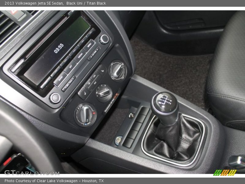 Black Uni / Titan Black 2013 Volkswagen Jetta SE Sedan