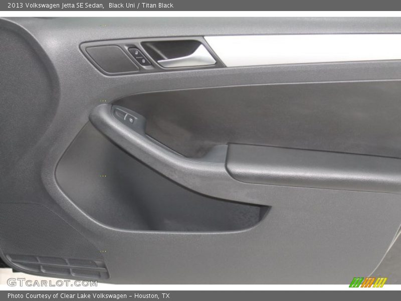 Black Uni / Titan Black 2013 Volkswagen Jetta SE Sedan