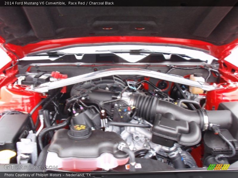 Race Red / Charcoal Black 2014 Ford Mustang V6 Convertible
