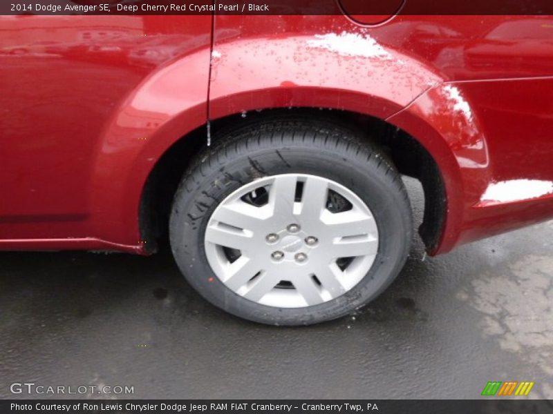 Deep Cherry Red Crystal Pearl / Black 2014 Dodge Avenger SE