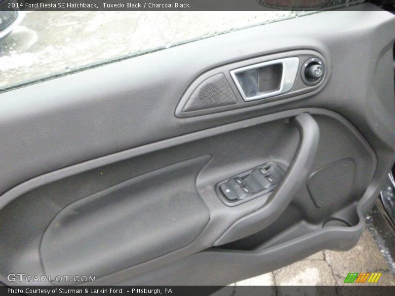 Tuxedo Black / Charcoal Black 2014 Ford Fiesta SE Hatchback
