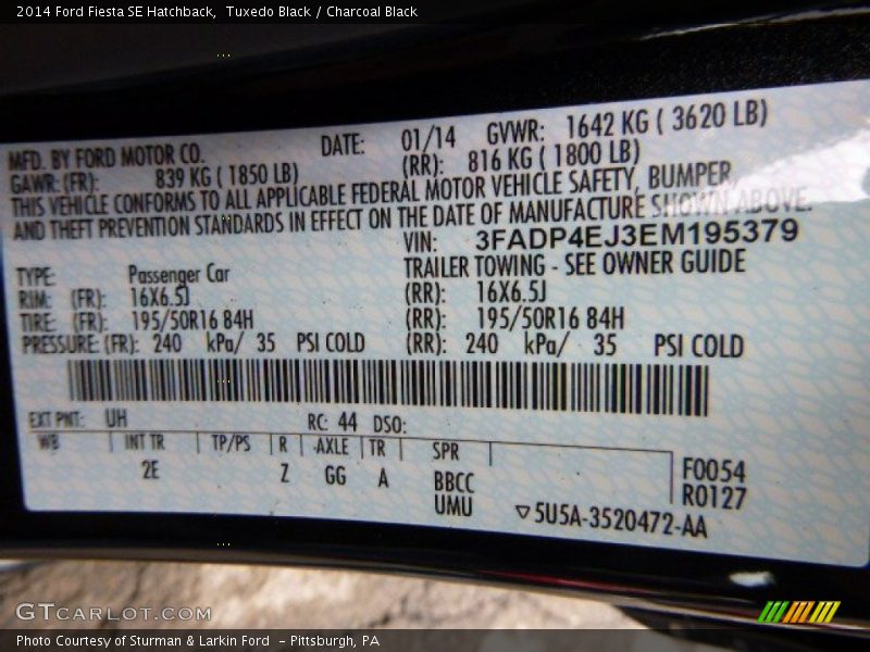 Tuxedo Black / Charcoal Black 2014 Ford Fiesta SE Hatchback